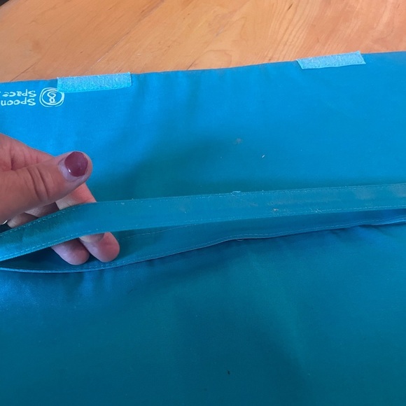 Spoon Space Acupressure teal Mat with Cream Spikes
14X16 1/2” good condition - Picture 6 of 8